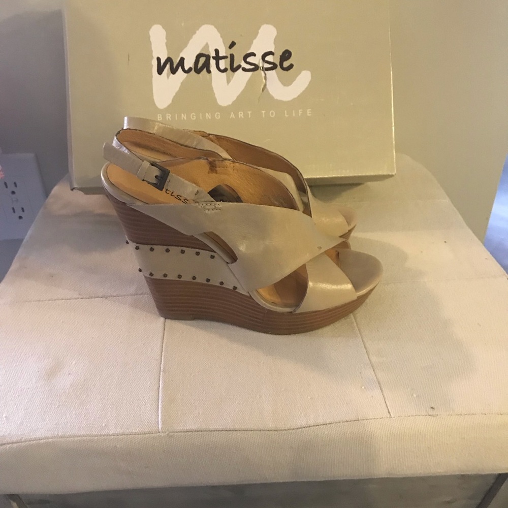 Matisse 7 natural platform sandals